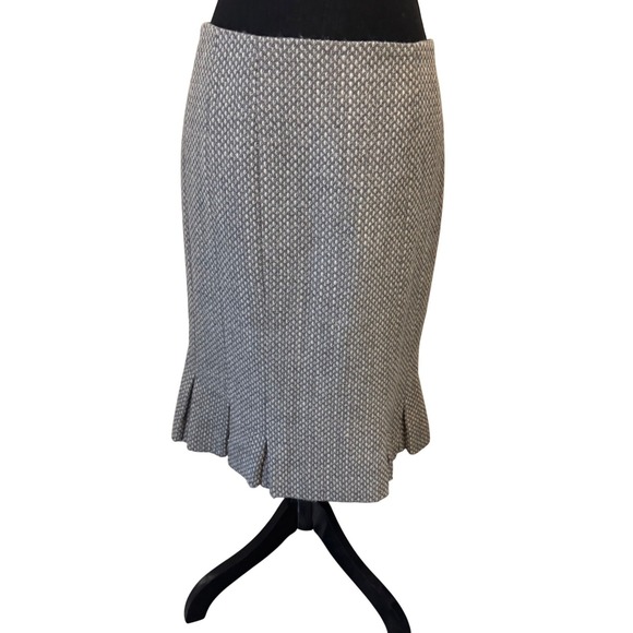 Talbots Dresses & Skirts - Talbots ~ vintage | gray wool tweed pencil pleated zip up skirt | so beautiful!